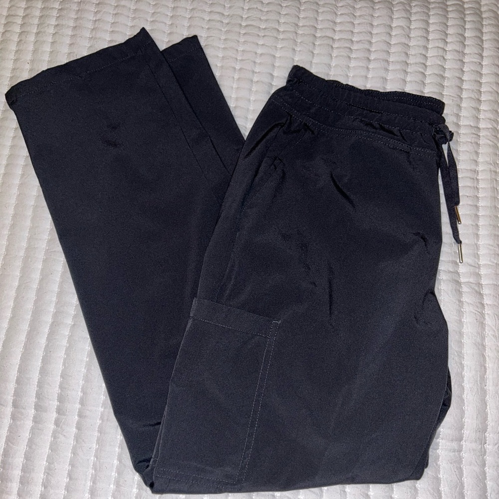 Women’s grey scrub bottoms